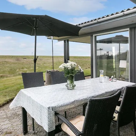 2 Bedroom Beautiful In Hurup Thy Sindrup